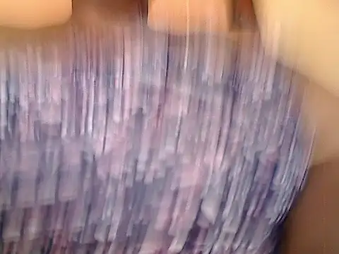 Snapshot of ZOQULUx chatting on 10/16/25, 08:48 ZOQULUx online show from 10/16/25, 08:48