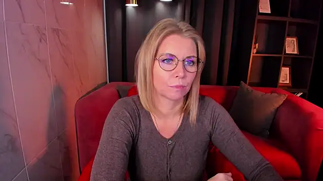 Annie Light online show from 09/22/25, 06:04