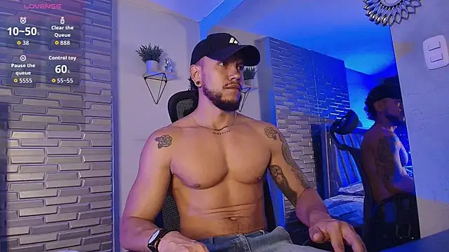 ARON TAYLER01 online show from 06/26/26, 10:30