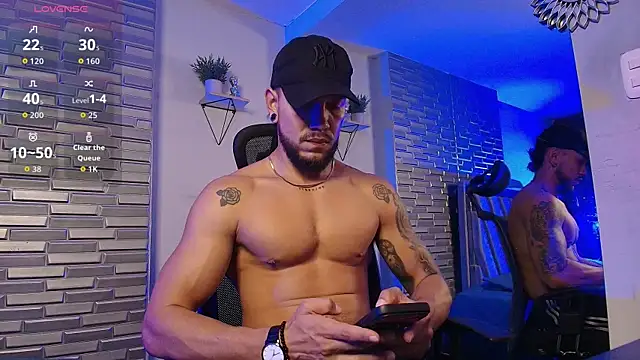 ARON TAYLER01 online show from 07/08/26, 10:20