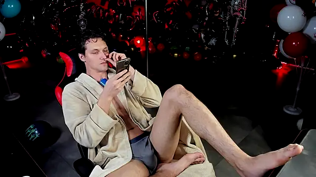 Snapshot of dirty-boss chatting on 11/05/25, 09:42 dirty-boss online show from 11/05/25, 09:42