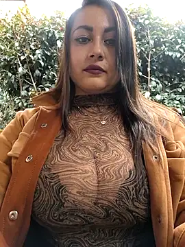 Snapshot of Oryk___ chatting on 11/12/25, 07:13 Oryk online show from 11/12/25, 07:13