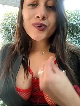 Snapshot of Oryk___ chatting on 11/21/25, 04:05 Oryk online show from 11/21/25, 04:05