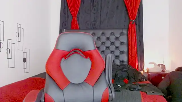 misslombana online show from 09/14/25, 04:33