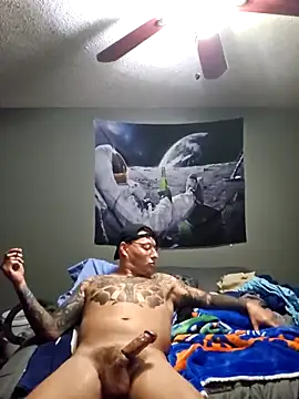 Snapshot of MrBiggBallz chatting on 12/06/24, 08:18 MrBiggBallz online show from 12/06/24, 08:18