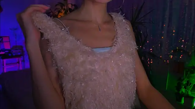 poli   online show from 11/22/25, 07:02