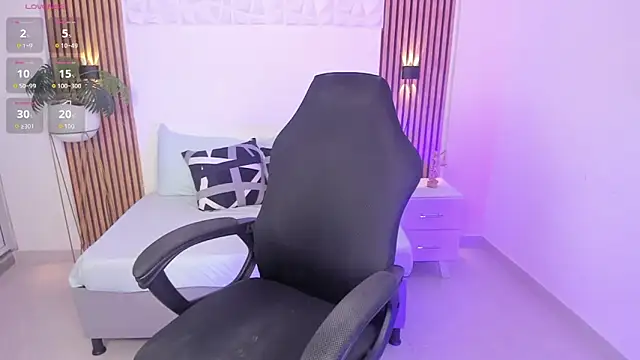 valeria acosta  online show from 10/17/25, 09:23