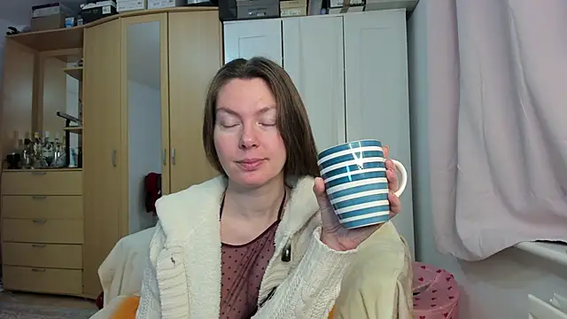 Snapshot of Rolla_Coaster chatting on 02/03/25, 05:18 Rolla Coaster online show from 02/03/25, 05:18