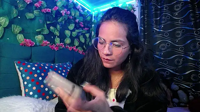 Samara Beltran online show from 12/06/24, 07:32