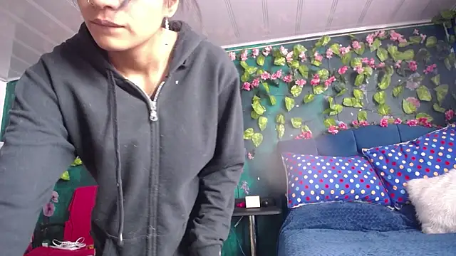 Samara Beltran online show from 12/18/24, 05:00