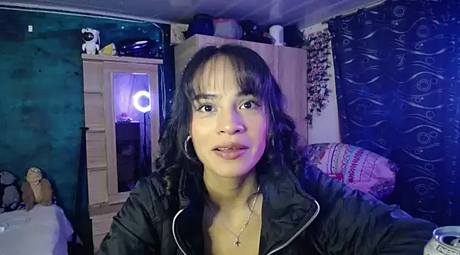Samara Beltran online show from 02/28/25, 02:42