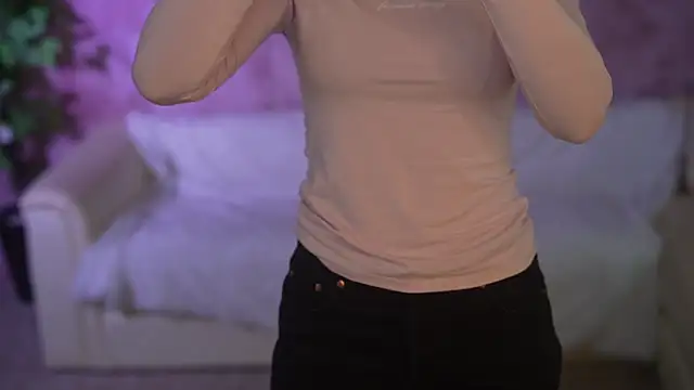 Snapshot of Elice_Dream chatting on 09/29/25, 02:55 Elice Dream online show from 09/29/25, 02:55