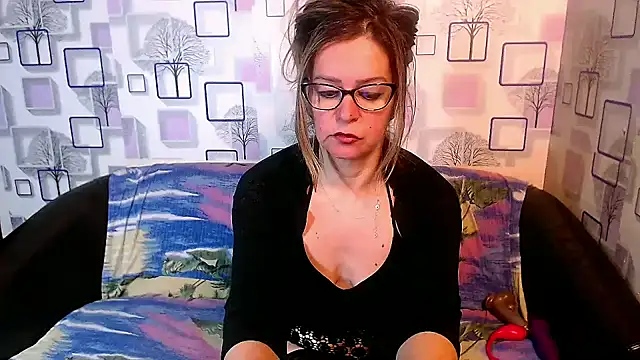Snapshot of milfsexy chatting on 12/09/24, 07:17 milfsexy online show from 12/09/24, 07:17
