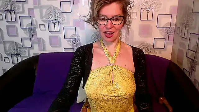 Snapshot of milfsexy chatting on 02/08/25, 10:50 milfsexy online show from 02/08/25, 10:50