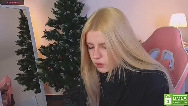 Grace and  Jacob online show from 12/12/24, 09:48
