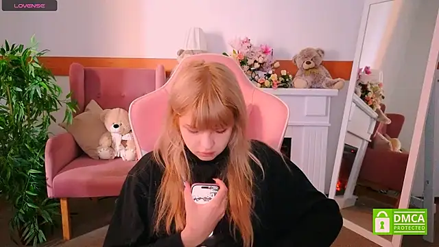 Grace and  Jacob online show from 10/30/25, 06:59