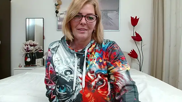YulliaMilf online show from 01/15/25, 11:43