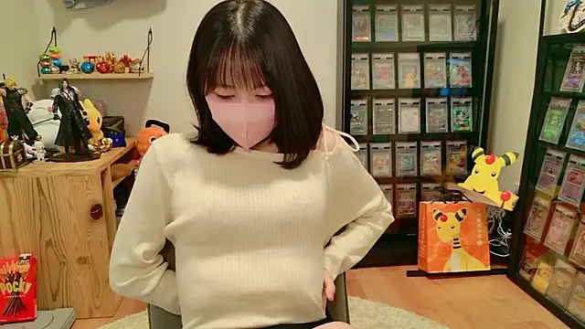 Snapshot of HIKARI_x0 chatting on 11/11/25, 02:17 HIKARI x0 online show from 11/11/25, 02:17