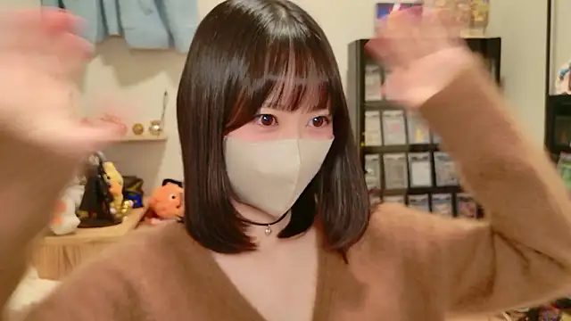 Snapshot of HIKARI_x0 chatting on 11/18/25, 03:05 HIKARI x0 online show from 11/18/25, 03:05