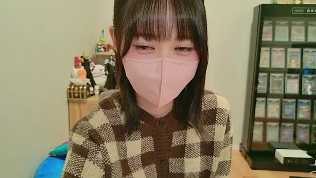 Snapshot of HIKARI_x0 chatting on 11/21/25, 02:16 HIKARI x0 online show from 11/21/25, 02:16