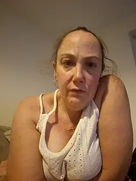 Wisie Cutie online show from 11/06/25, 10:10