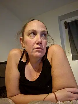 Wisie Cutie online show from 11/18/25, 11:15