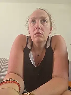 Wisie Cutie online show from 05/26/26, 03:52