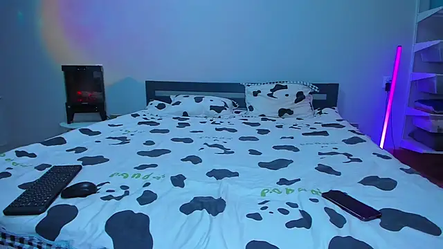 TishaLove online show from 10/31/25, 03:35