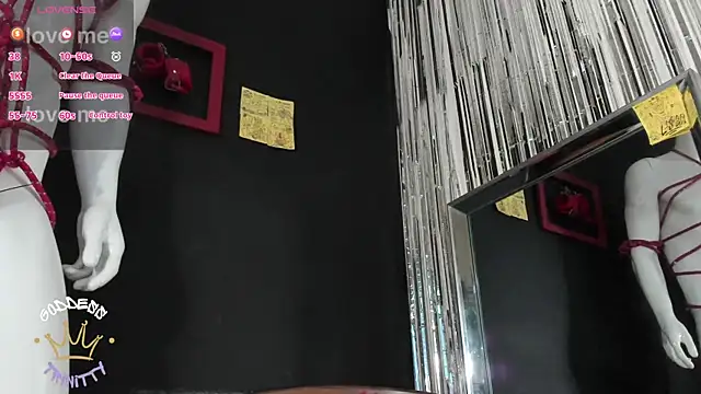 Snapshot of trinitty chatting on 10/06/25, 01:19 trinitty online show from 10/06/25, 01:19