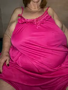 Snapshot of mariannecox chatting on 12/28/24, 03:37 mariannecox online show from 12/28/24, 03:37