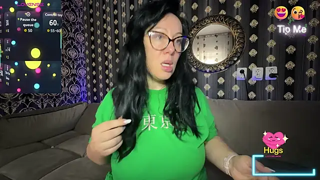 AnnaAnn online show from 10/22/25, 05:52