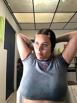 Snapshot of Annya-sweet chatting on 09/22/25, 03:14 Annya-sweet online show from 09/22/25, 03:14