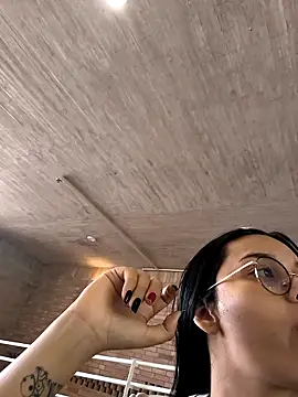 Snapshot of Annya-sweet chatting on 11/04/25, 03:22 Annya-sweet online show from 11/04/25, 03:22