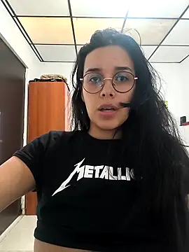 Snapshot of Annya-sweet chatting on 11/22/25, 01:54 Annya-sweet online show from 11/22/25, 01:54