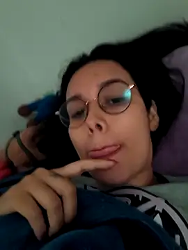 Snapshot of Annya-sweet chatting on 11/30/25, 03:16 Annya-sweet online show from 11/30/25, 03:16