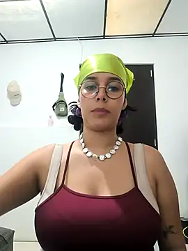 Snapshot of Annya-sweet chatting on 12/03/25, 03:21 Annya-sweet online show from 12/03/25, 03:21