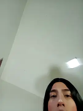 Snapshot of yesik_beltran chatting on 12/08/24, 01:47 yesik beltran online show from 12/08/24, 01:47