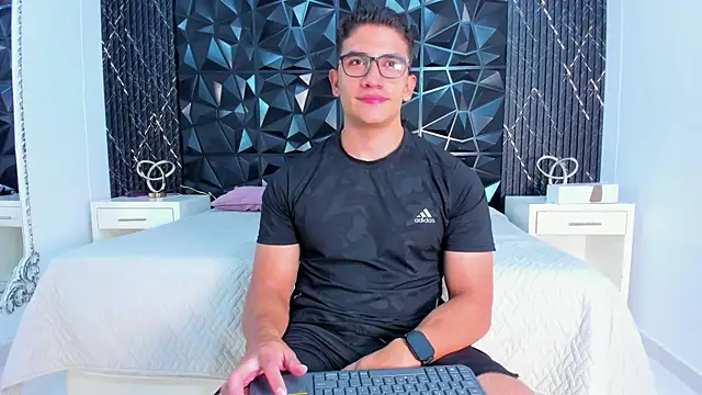 Snapshot of JeffDaltton chatting on 09/15/25, 07:47 JeffDaltton online show from 09/15/25, 07:47