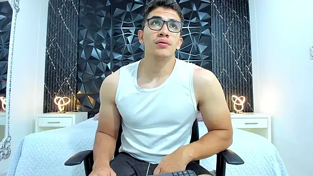 Snapshot of JeffDaltton chatting on 09/18/25, 03:52 JeffDaltton online show from 09/18/25, 03:52