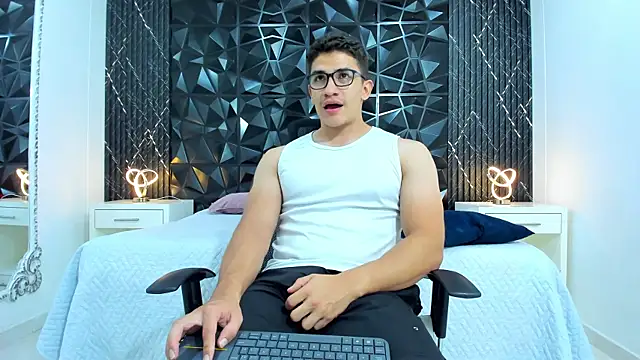 Snapshot of JeffDaltton chatting on 09/18/25, 03:58 JeffDaltton online show from 09/18/25, 03:58