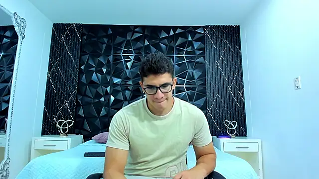 Snapshot of JeffDaltton chatting on 09/23/25, 12:41 JeffDaltton online show from 09/23/25, 12:41