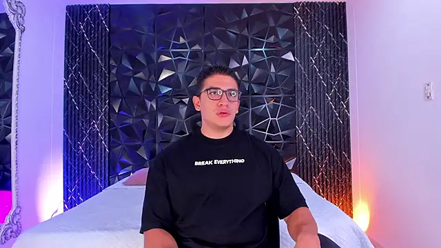 Snapshot of JeffDaltton chatting on 10/17/25, 08:33 JeffDaltton online show from 10/17/25, 08:33