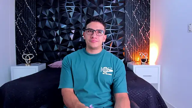 Snapshot of JeffDaltton chatting on 10/20/25, 07:58 JeffDaltton online show from 10/20/25, 07:58