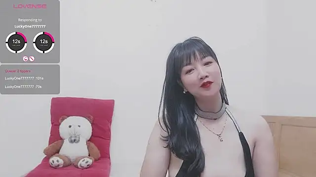 Snapshot of Holygirlsweet777 chatting on 01/16/25, 01:16 Holygirlsweet777 online show from 01/16/25, 01:16