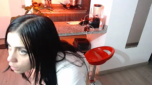 Snapshot of i_am_nina_ chatting on 12/07/24, 01:47 i am nina online show from 12/07/24, 01:47