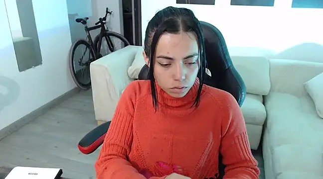 Snapshot of i_am_nina_ chatting on 12/27/24, 05:09 i am nina online show from 12/27/24, 05:09