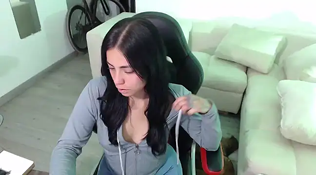 Snapshot of i_am_nina_ chatting on 01/06/25, 02:58 i am nina online show from 01/06/25, 02:58