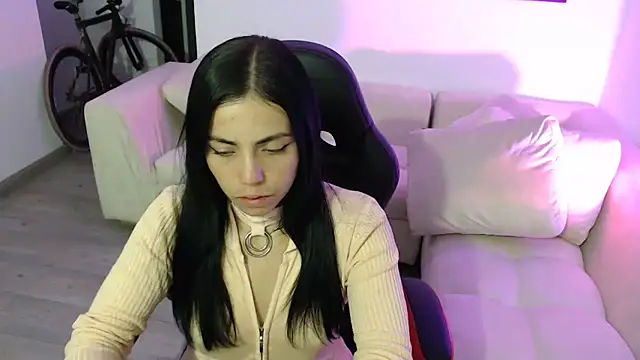 Snapshot of i_am_nina_ chatting on 01/13/25, 02:28 i am nina online show from 01/13/25, 02:28