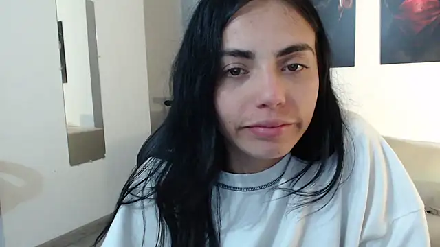 Snapshot of i_am_nina_ chatting on 01/15/25, 04:47 i am nina online show from 01/15/25, 04:47