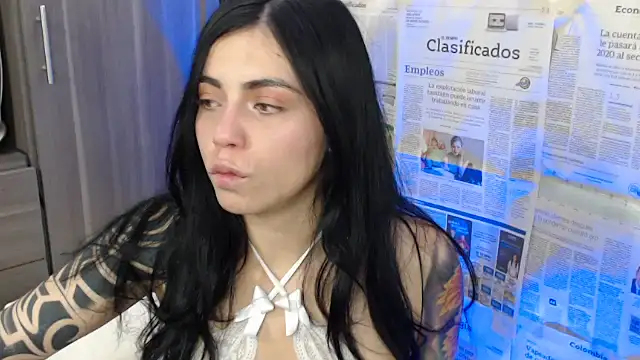 Snapshot of i_am_nina_ chatting on 03/04/25, 01:34 i am nina online show from 03/04/25, 01:34